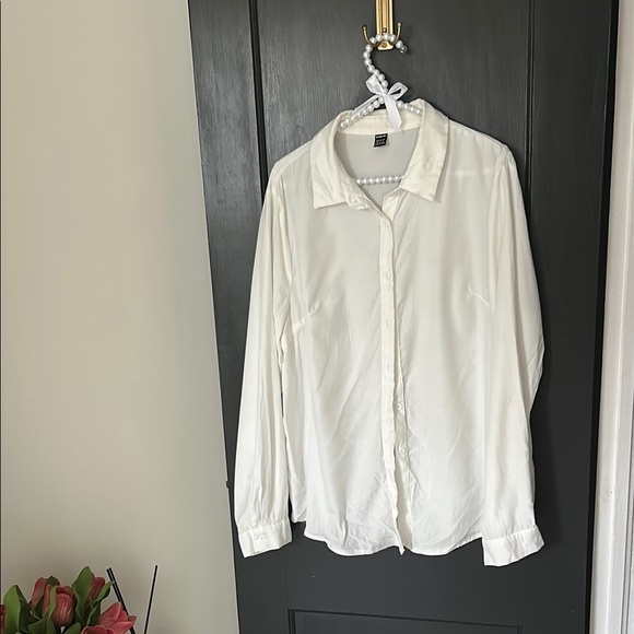 SHEIN Other - Classic White Men's Shirt
